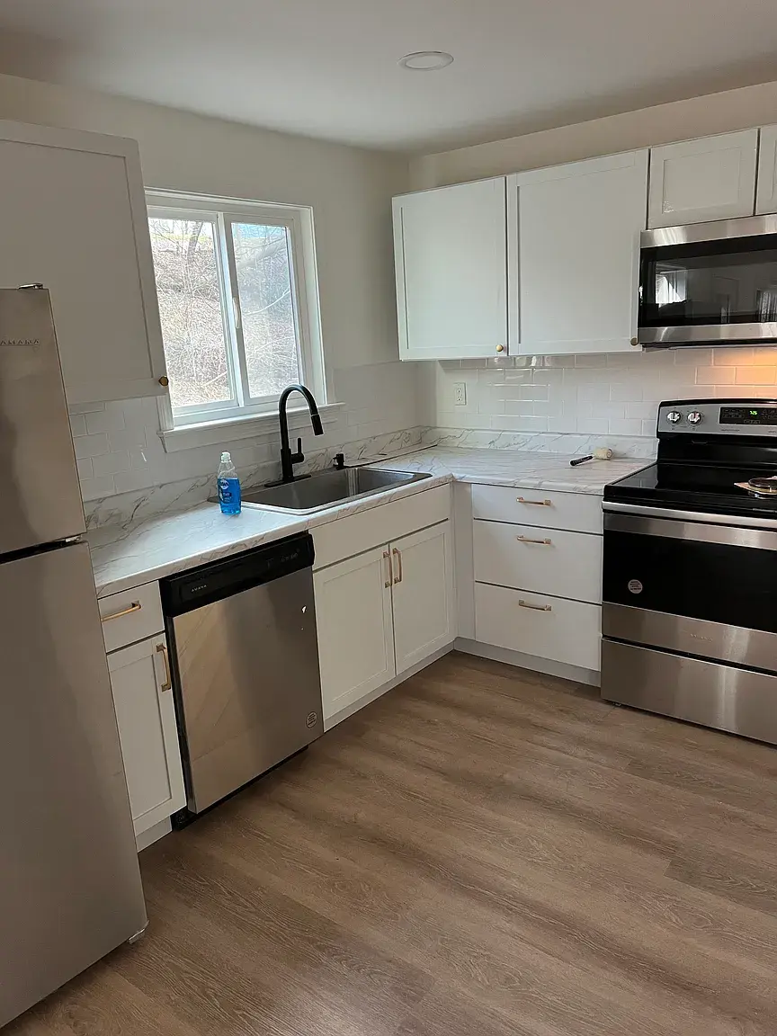 Simsbury 4 Bedroom 2 Bath for rent