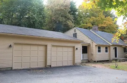Simsbury 4 Bedroom 2 Bath for rent