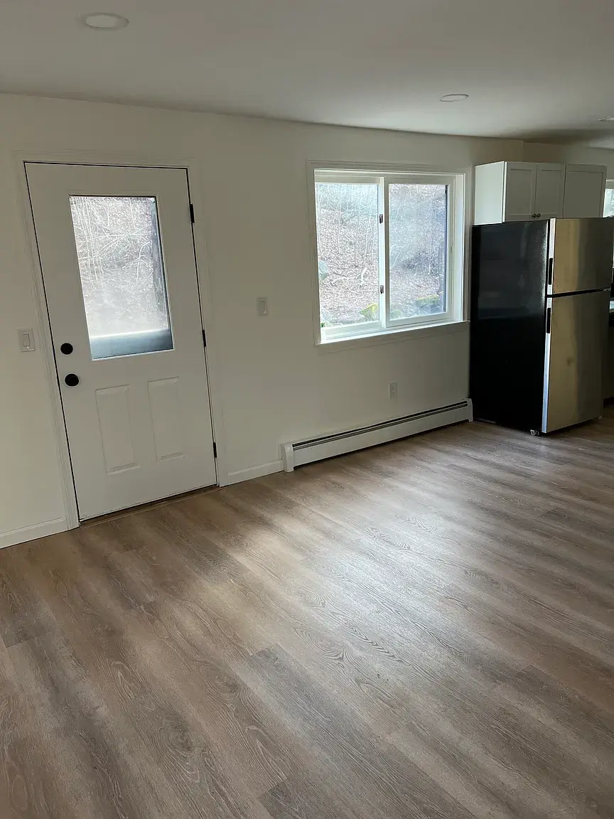 Simsbury 4 Bedroom 2 Bath for rent