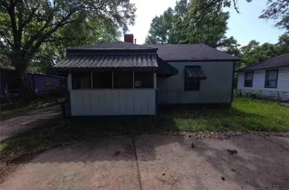 4bed 2bath in Greenwood Ave