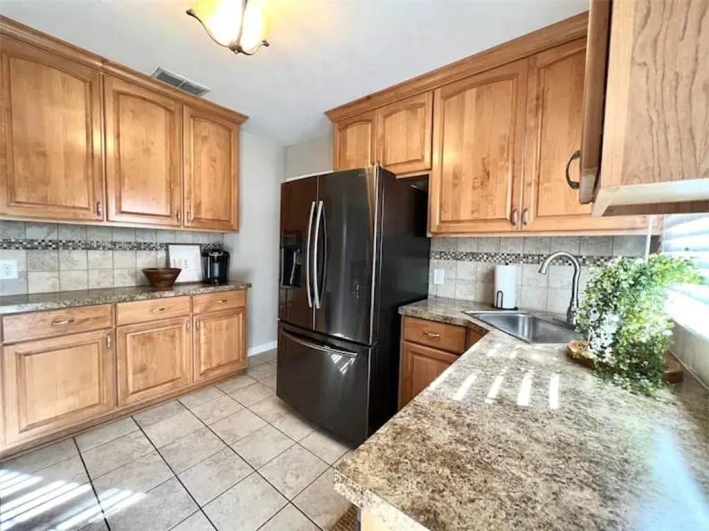 Adorable Midtown Mobile Cottage