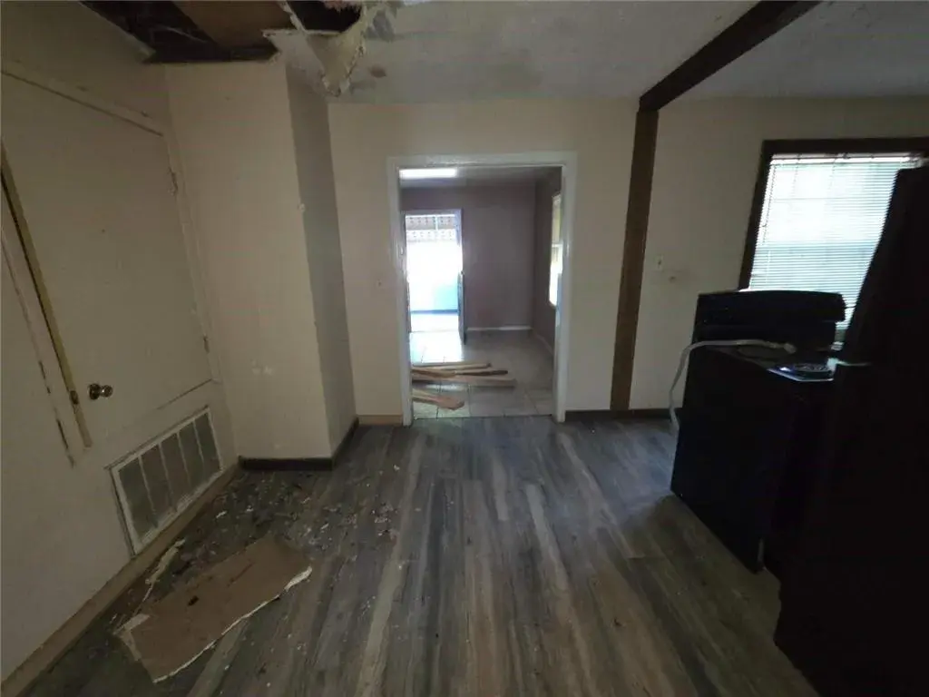 4bed 2bath in Greenwood Ave