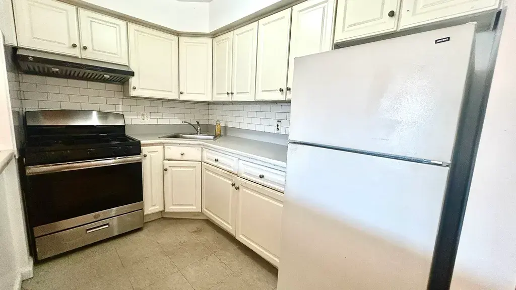 College points 2 bedrooms