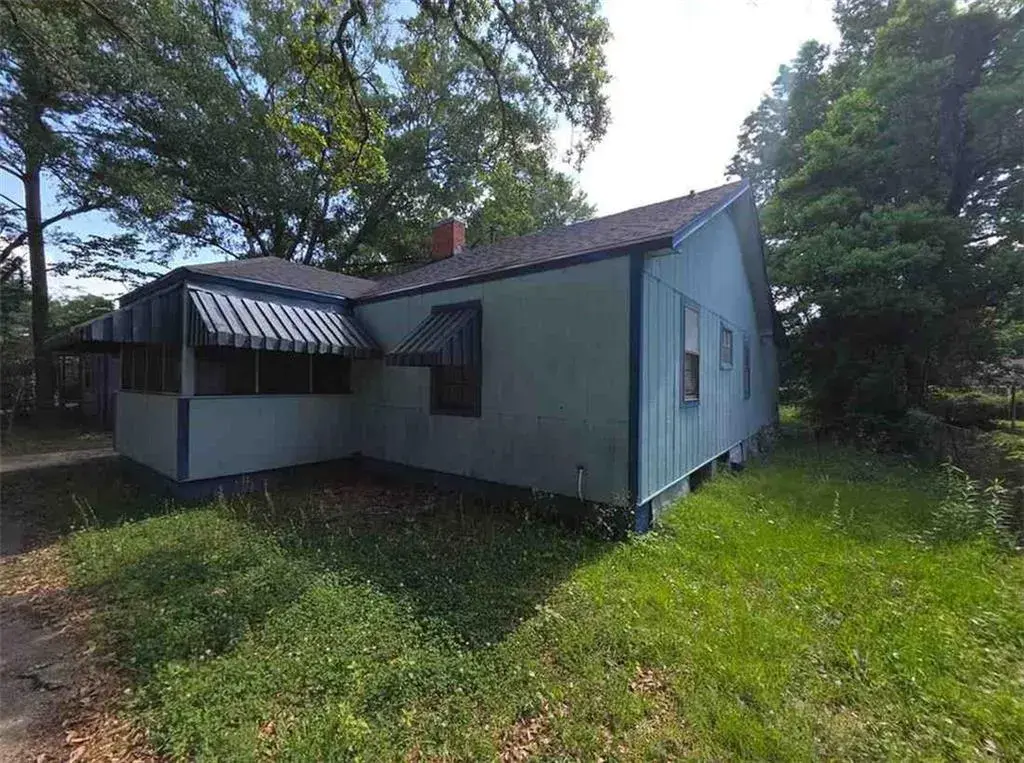 4bed 2bath in Greenwood Ave