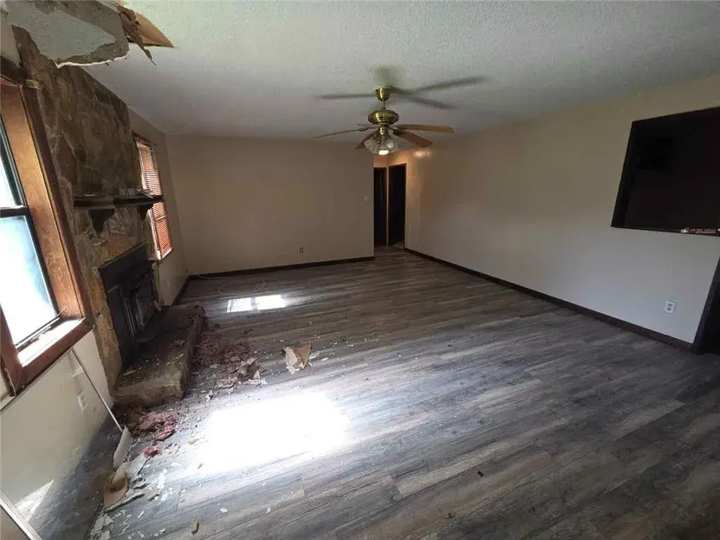 4bed 2bath in Greenwood Ave