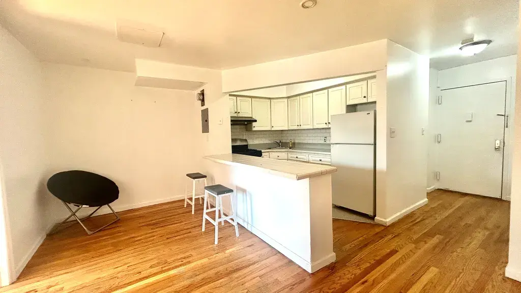 College points 2 bedrooms