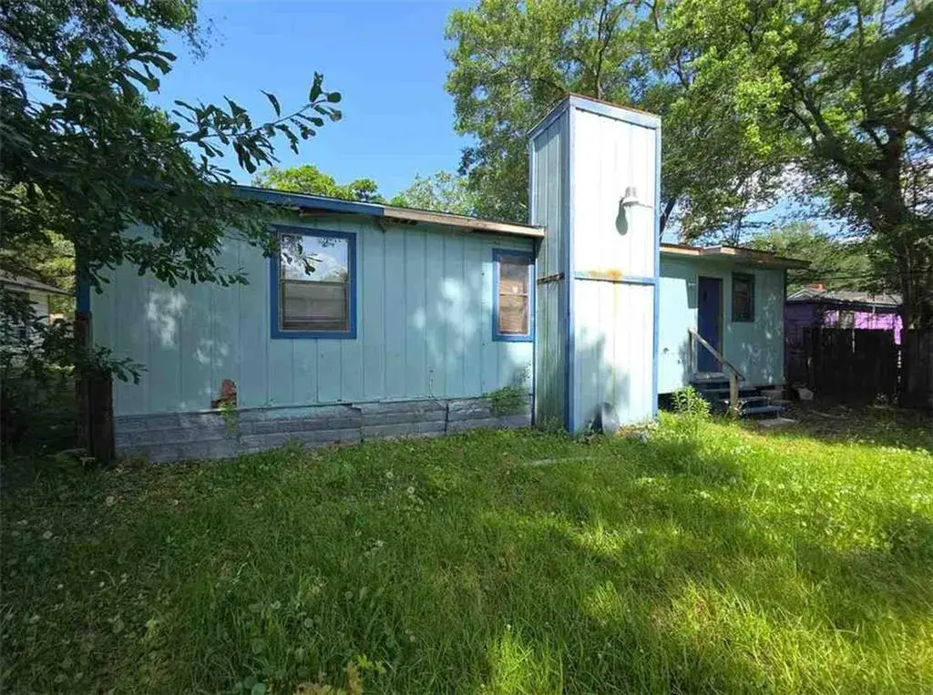 4bed 2bath in Greenwood Ave