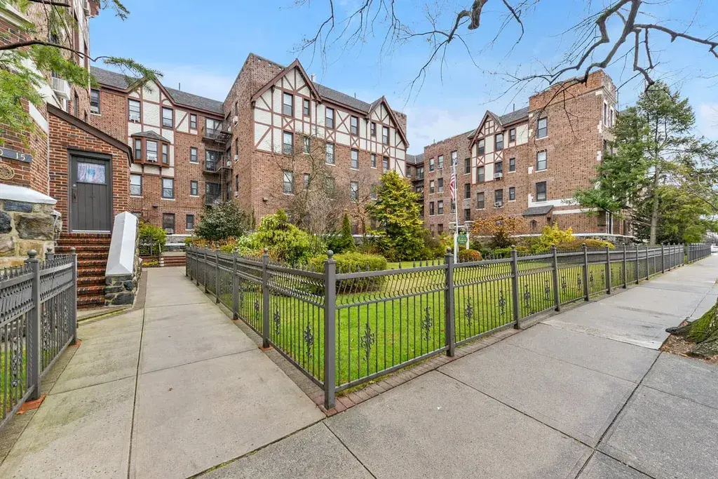 Perfect Starter Unit at Beechhurst