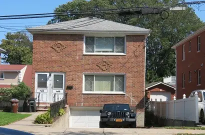 4500 SF. Spacious open backyard with Southeast exposure!
