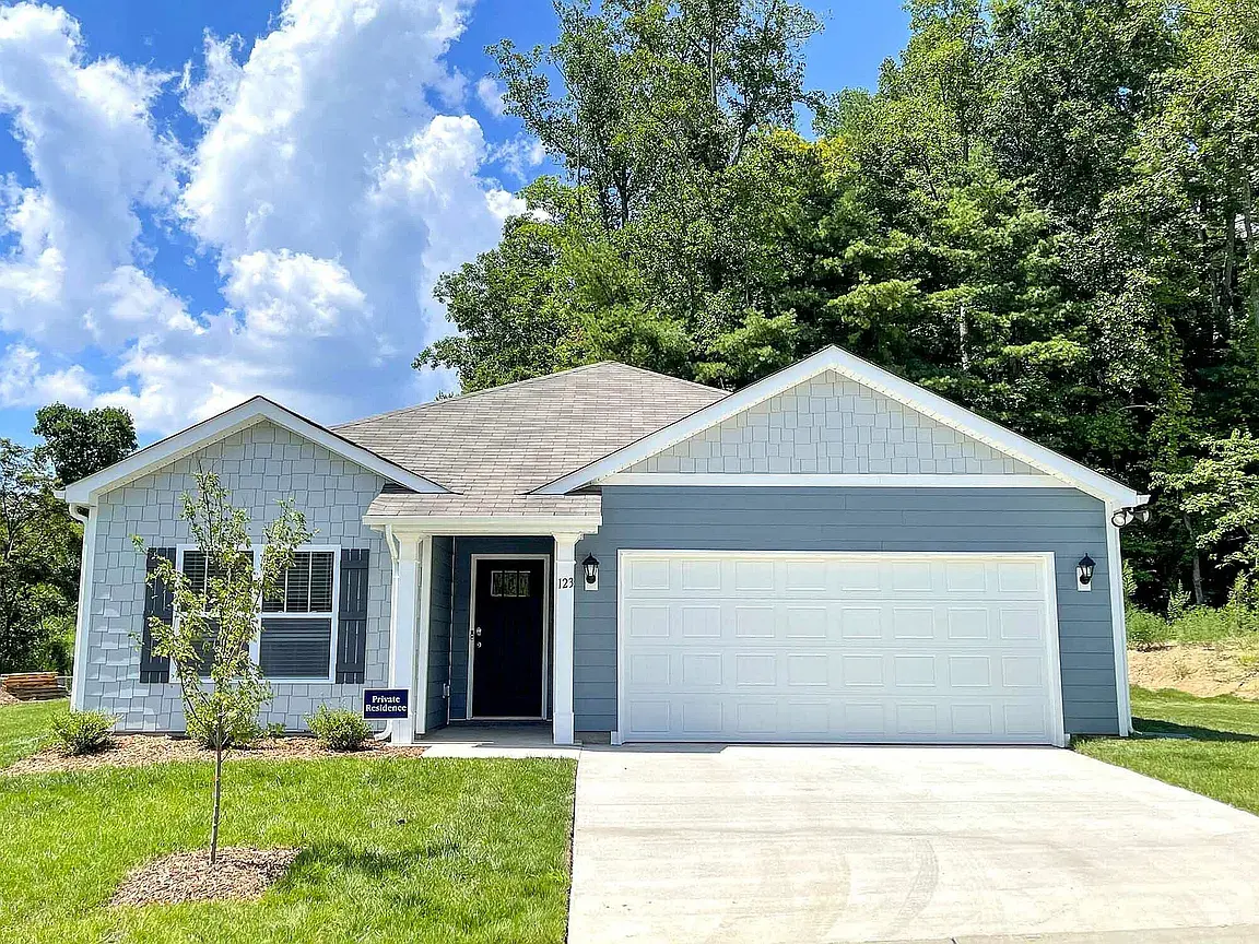 3 Bedroom 2 Bath available in Fairview Meadows